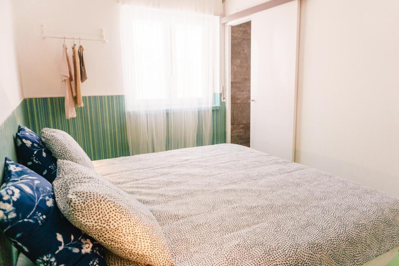 Hospedium Hostel Republica Surf House Ерисейра Екстериор снимка