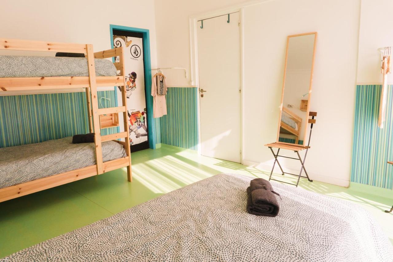 Hospedium Hostel Republica Surf House Ерисейра Екстериор снимка