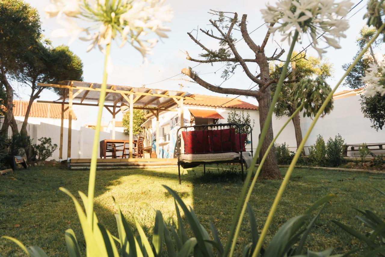 Hospedium Hostel Republica Surf House Ерисейра Екстериор снимка