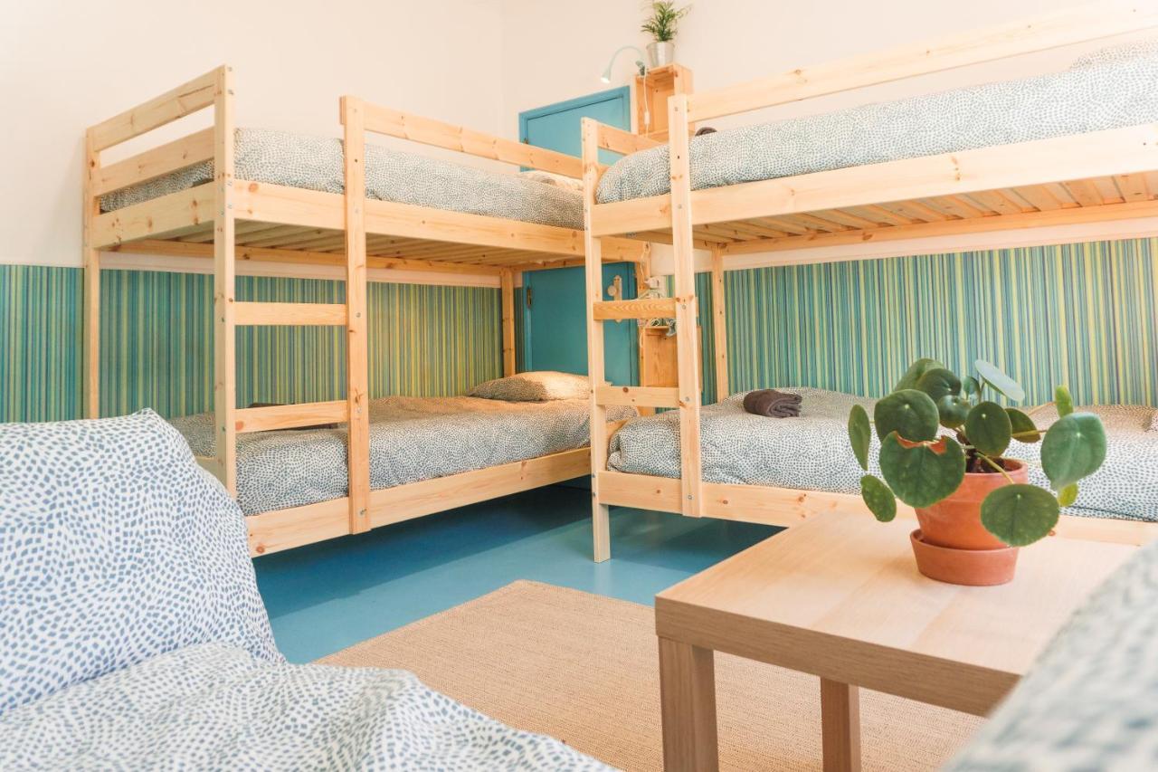 Hospedium Hostel Republica Surf House Ерисейра Екстериор снимка
