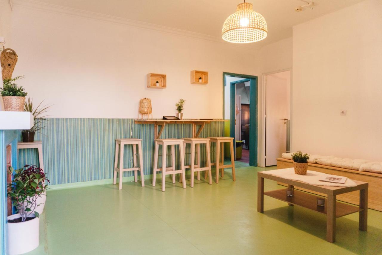 Hospedium Hostel Republica Surf House Ерисейра Екстериор снимка