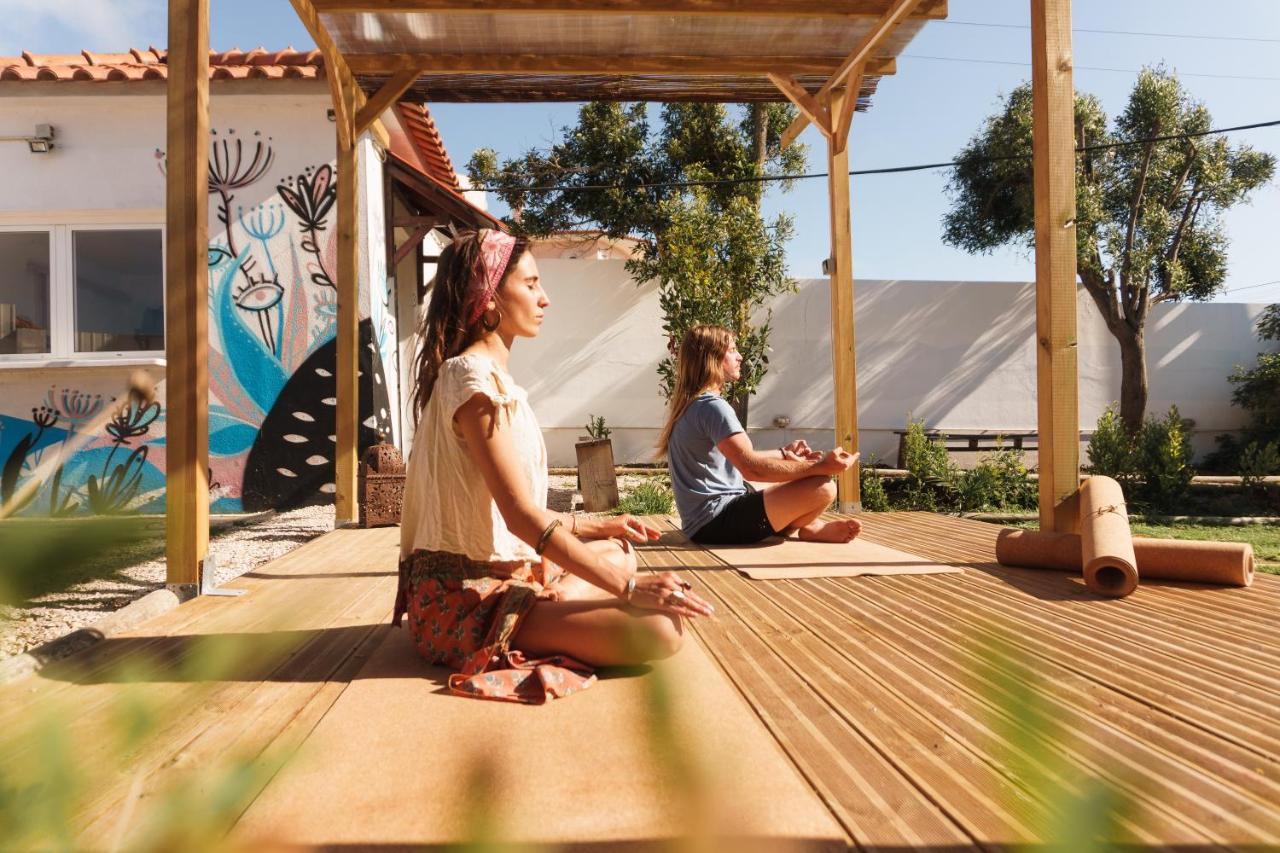 Hospedium Hostel Republica Surf House Ерисейра Екстериор снимка