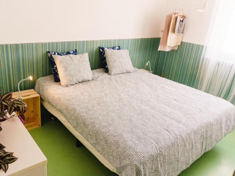 Hospedium Hostel Republica Surf House Ерисейра Екстериор снимка