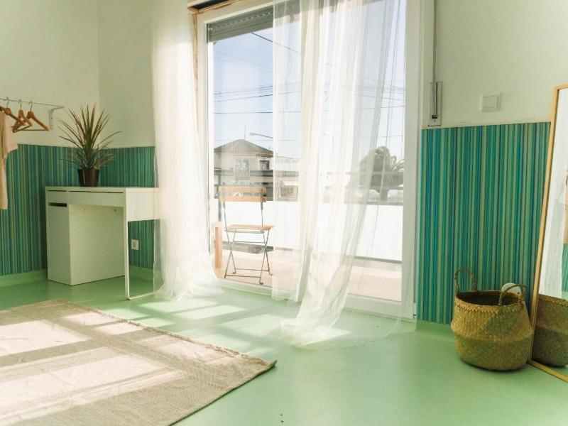 Hospedium Hostel Republica Surf House Ерисейра Екстериор снимка