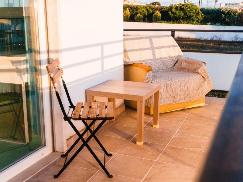 Hospedium Hostel Republica Surf House Ерисейра Екстериор снимка