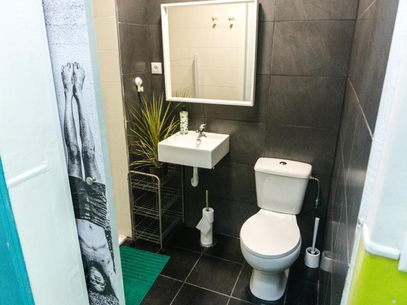 Hospedium Hostel Republica Surf House Ерисейра Екстериор снимка